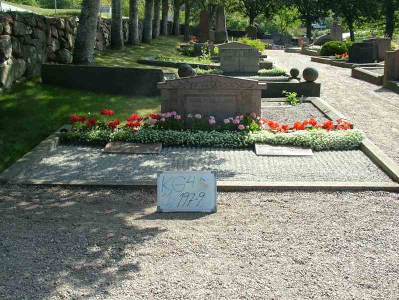 Hautatunnus: 4 11   197-199