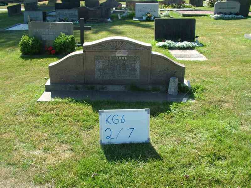 Grave number: 6 02     7-2