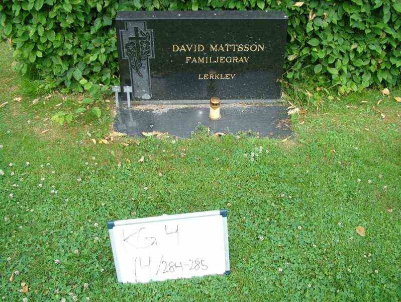 Hautatunnus: 4 14-G   284-285