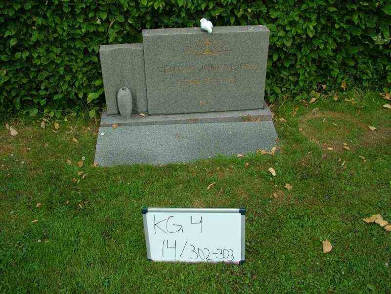 Hautatunnus: 4 14-G   302-303