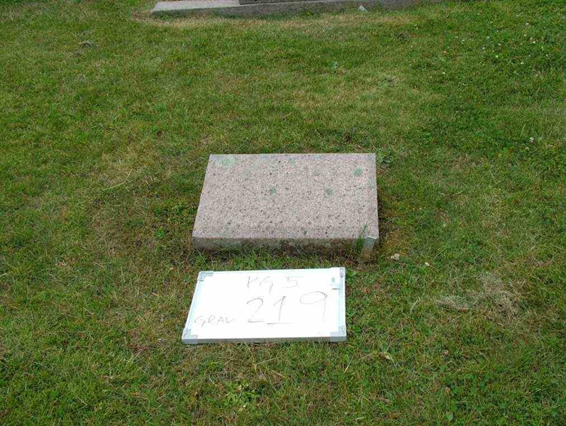 Grave number: 5   219-2