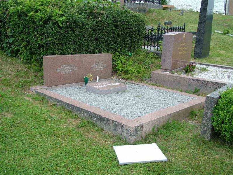 Gravnummer: 5   179-2