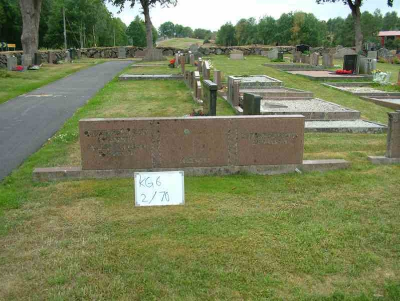 Grave number: 6 02    70-2