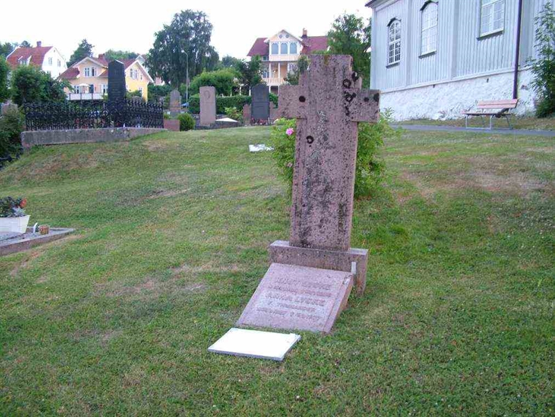 Grave number: 5    87-2