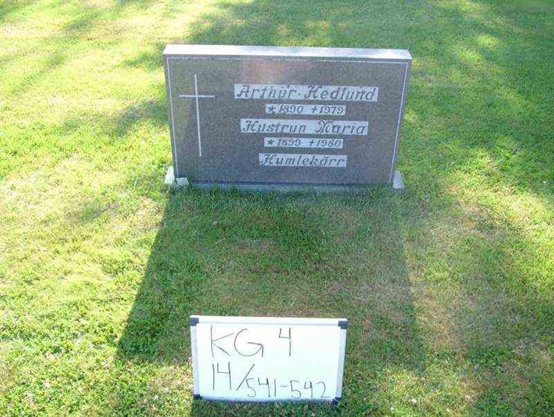 Hautatunnus: 4 14-G   541-542