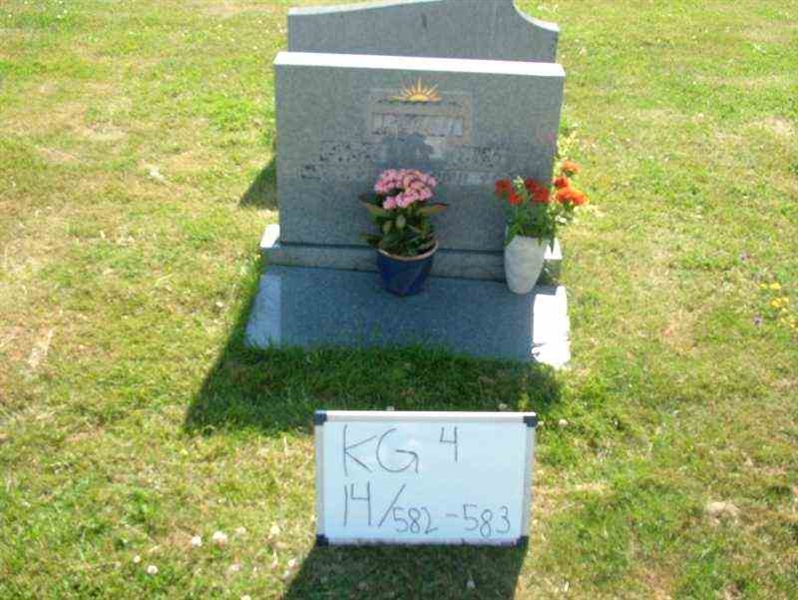 Hautatunnus: 4 14-G   582-583