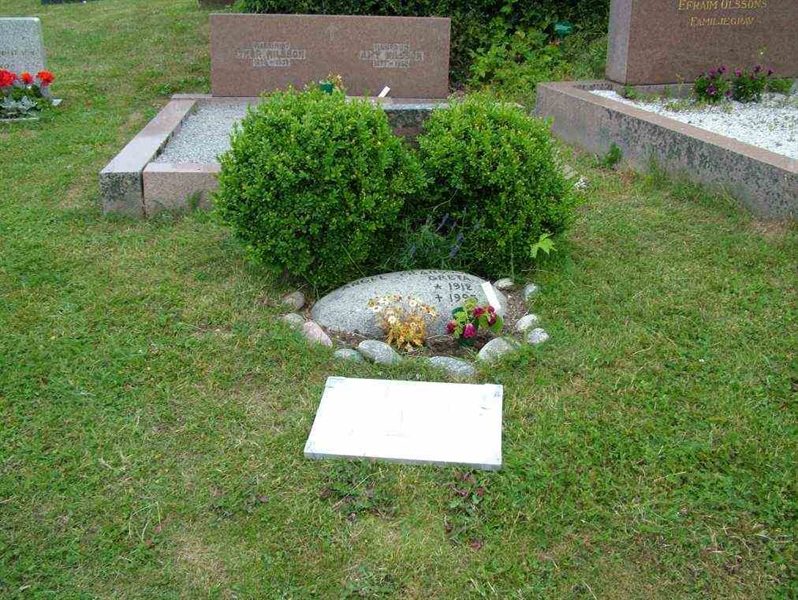 Gravnummer: 5   180-2