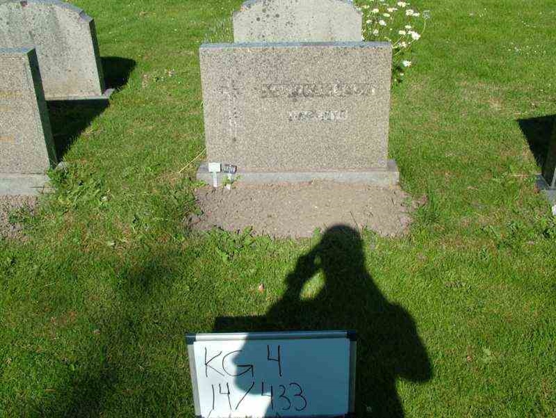 Hautatunnus: 4 14-G   433