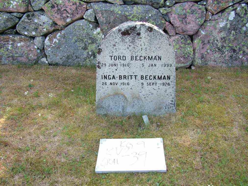 Gravnummer: 9 02    39-40