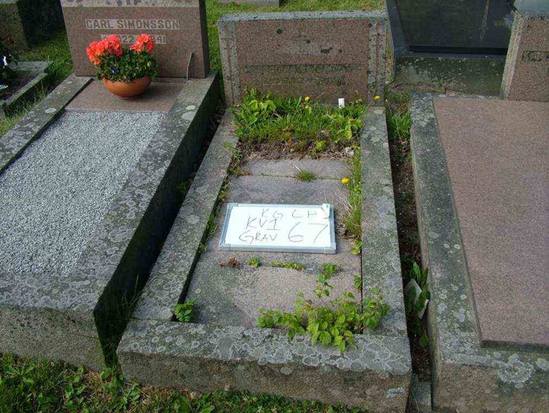 Hautatunnus: 7 02    67-1