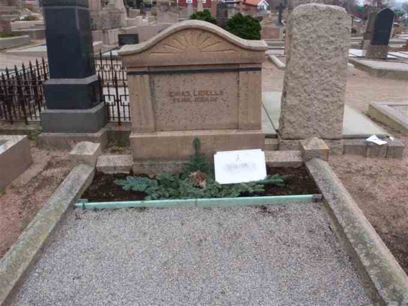 Grave number: 2   446-447