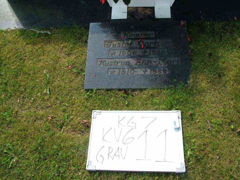 Grave number: 7 06    11-4