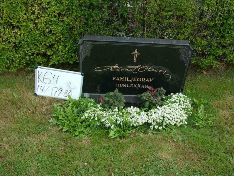 Hautatunnus: 4 14-G   179-180