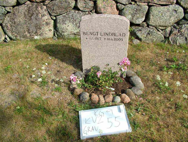 Grave number: 9 02    55