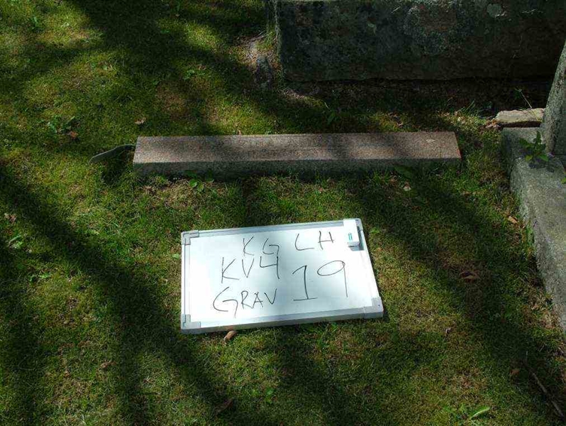 Gravnummer: 7 04    19-1