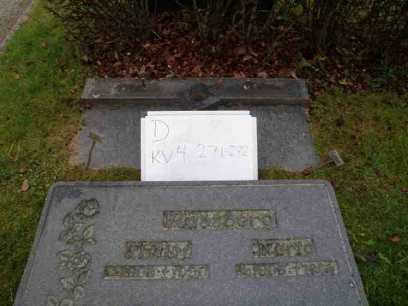 Gravnummer: 3 04   271-272