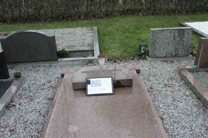 Gravnummer: 3 01   218