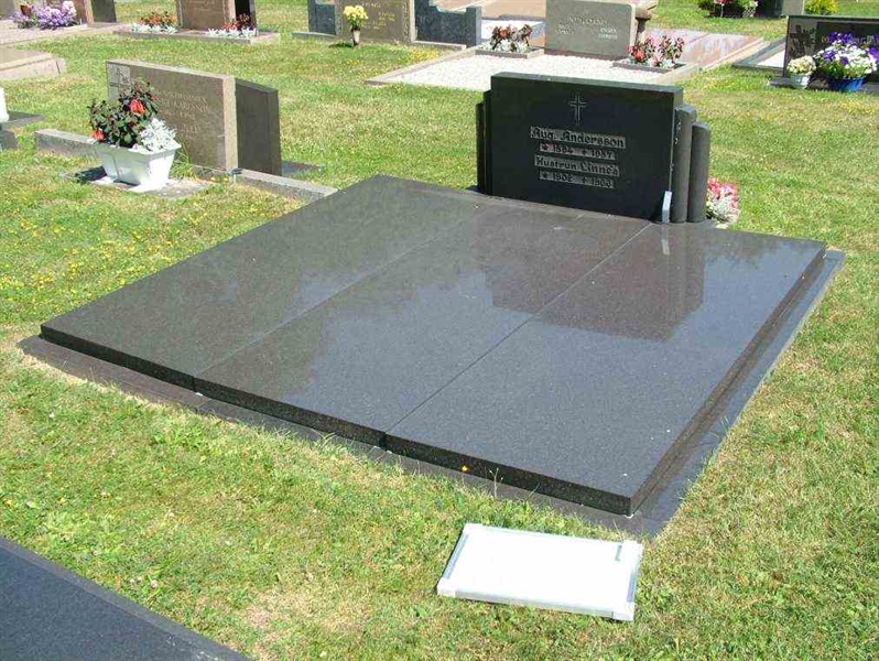 Gravnummer: 7 03    20-2