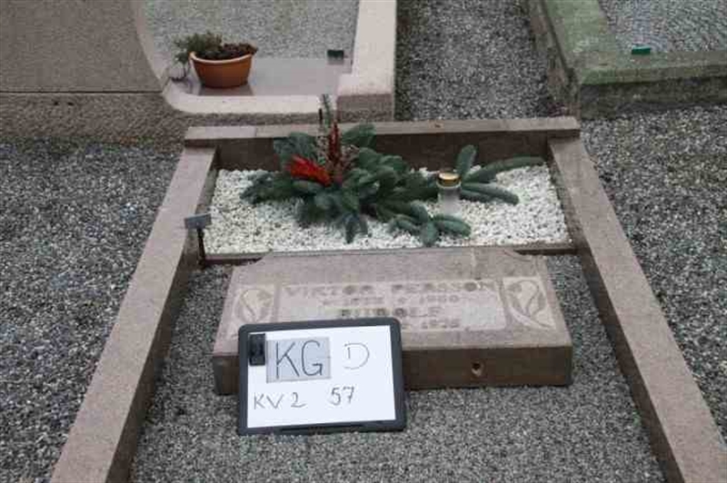 Hautatunnus: 3 02    57