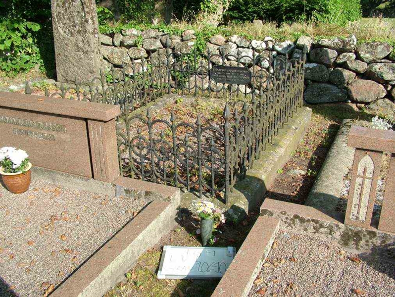 Hautatunnus: 9 01   106-107