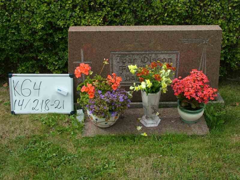 Hautatunnus: 4 14-G   218-221