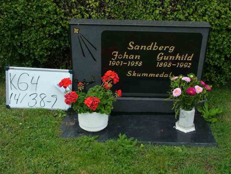 Hautatunnus: 4 14-G    38-39