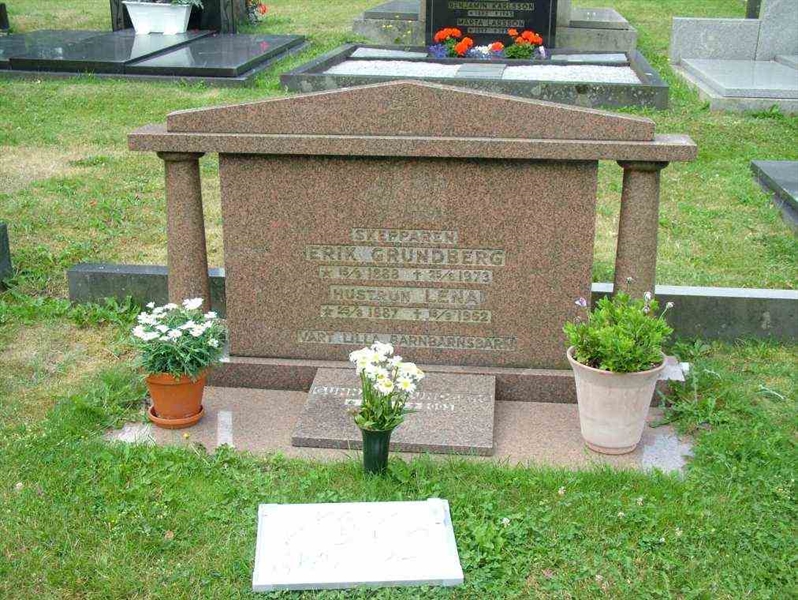 Hautatunnus: 7 05    52-3