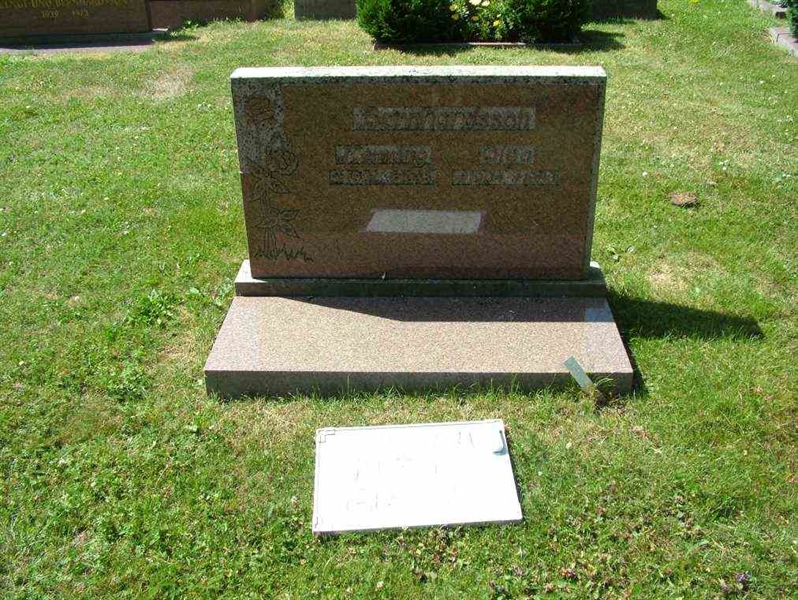 Hautatunnus: 7 03    53-2