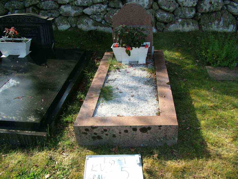 Gravnummer: 9 02     5