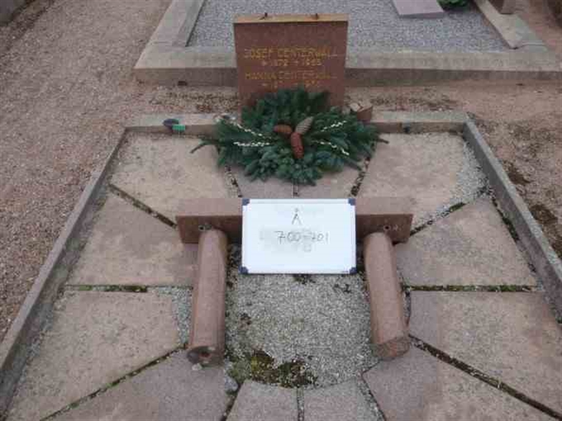 Hautatunnus: 2   700-701