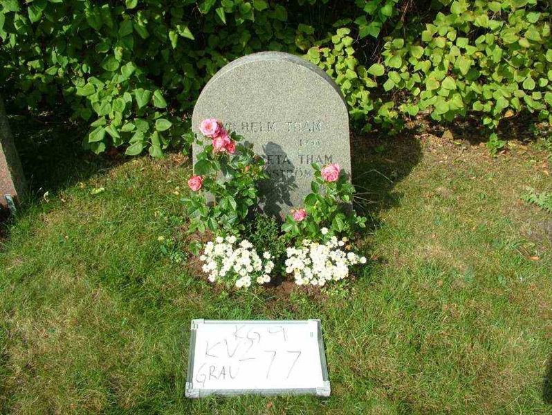 Grave number: 9 02    77