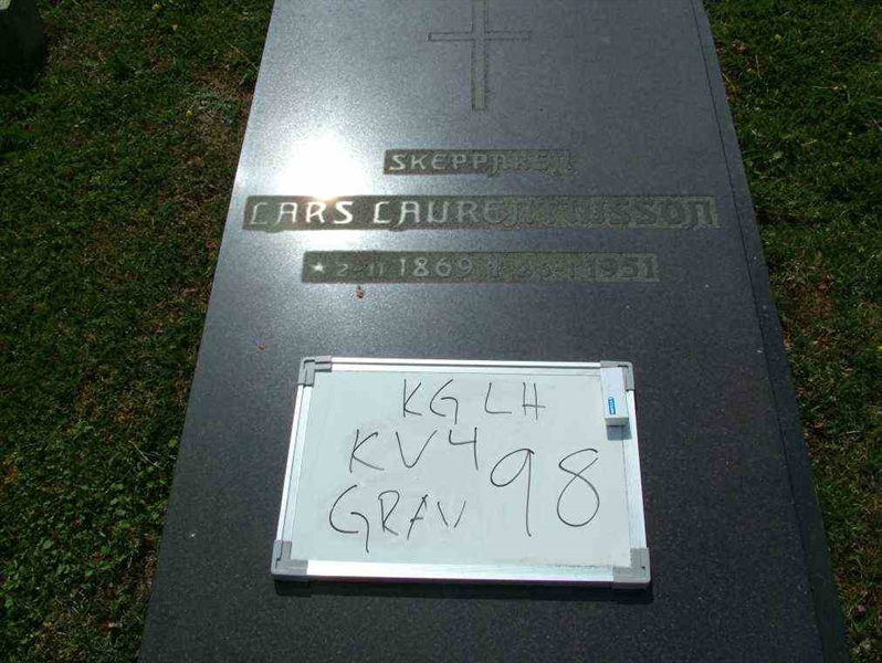 Hautatunnus: 7 04    98-1