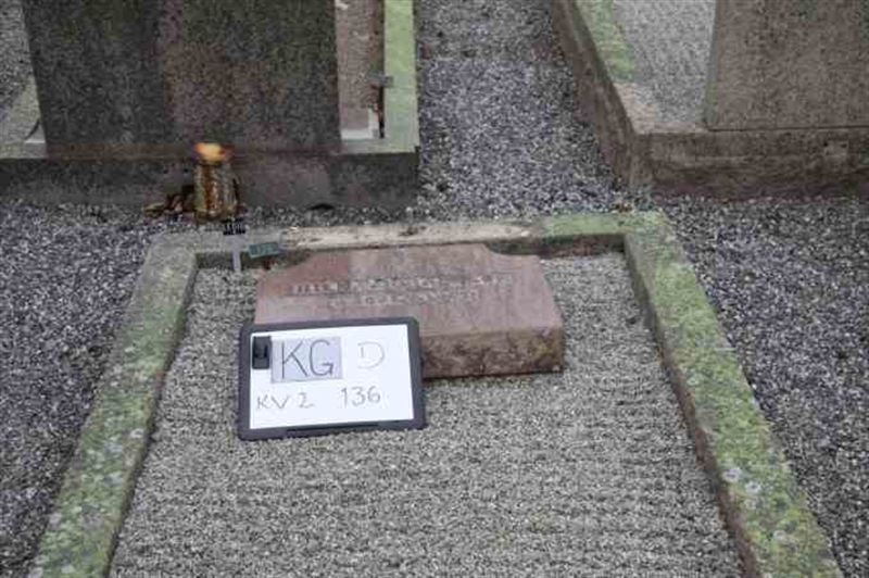 Gravnummer: 3 02   136