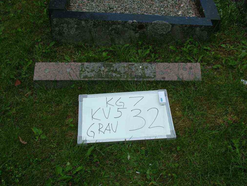 Hautatunnus: 7 05    32-2