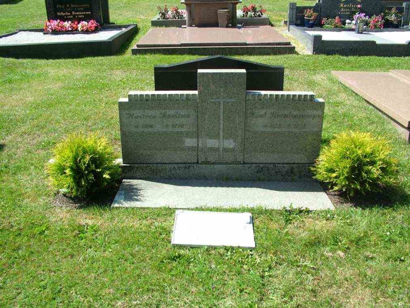 Gravnummer: 7 03    49-2