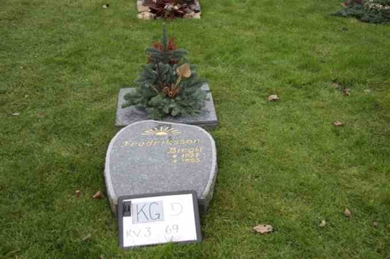 Gravnummer: 3 03    69