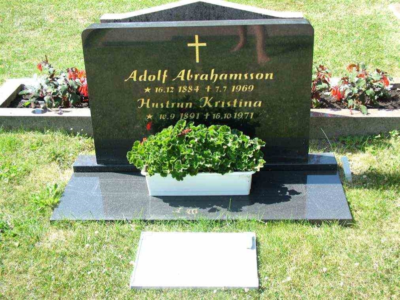 Gravnummer: 7 03    35-2