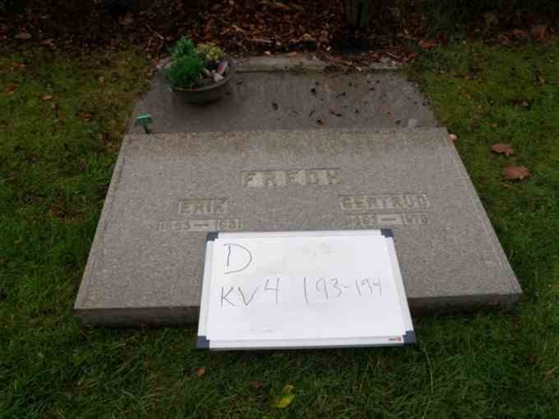 Hautatunnus: 3 04   193-194