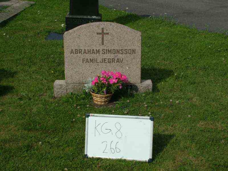 Hautatunnus: 8   266-2