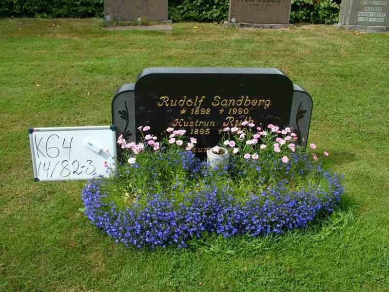 Hautatunnus: 4 14-G    82-83