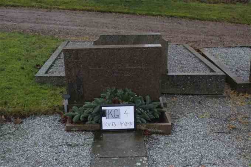 Hautatunnus: 4 13   442-443