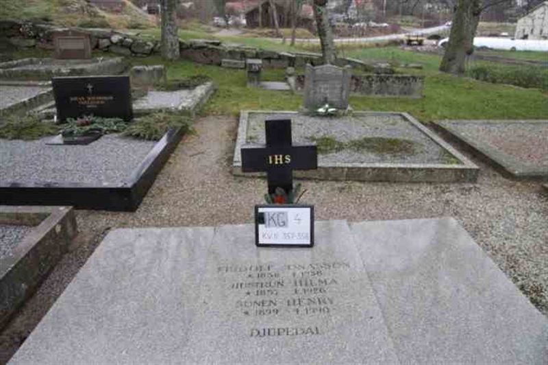 Hautatunnus: 4 11   357-358