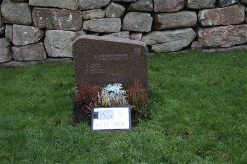 Gravnummer: 4 12   105