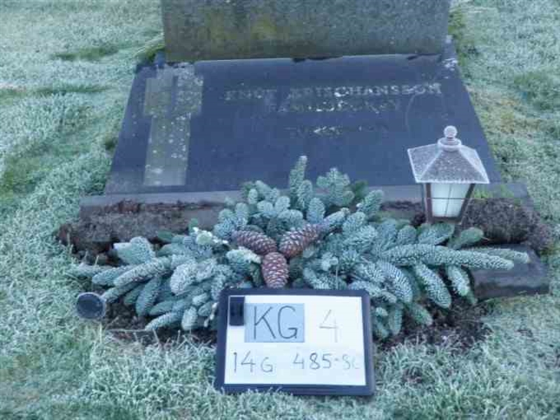 Hautatunnus: 4 14-G   485-486