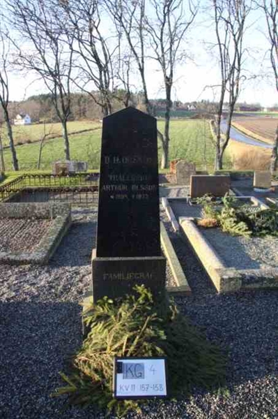 Hautatunnus: 4 11   157-158