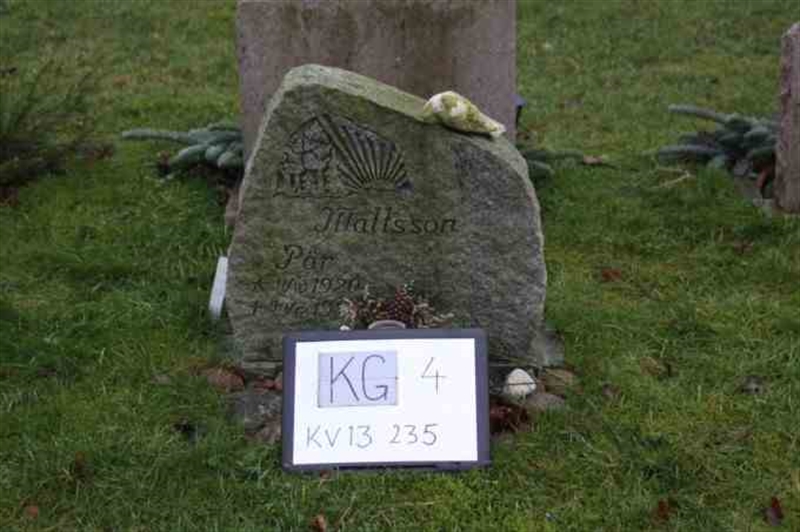 Hautatunnus: 4 13   235