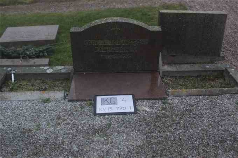 Hautatunnus: 4 13   770-771