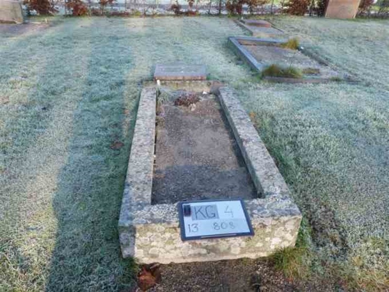 Hautatunnus: 4 13   808