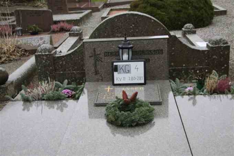 Grave number: 4 11   280-281