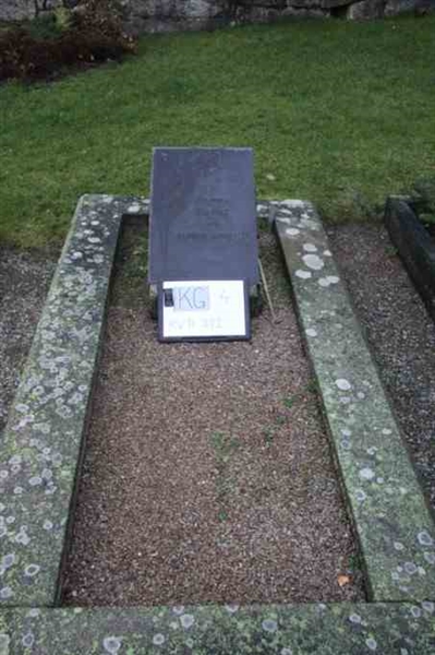 Hautatunnus: 4 11   272